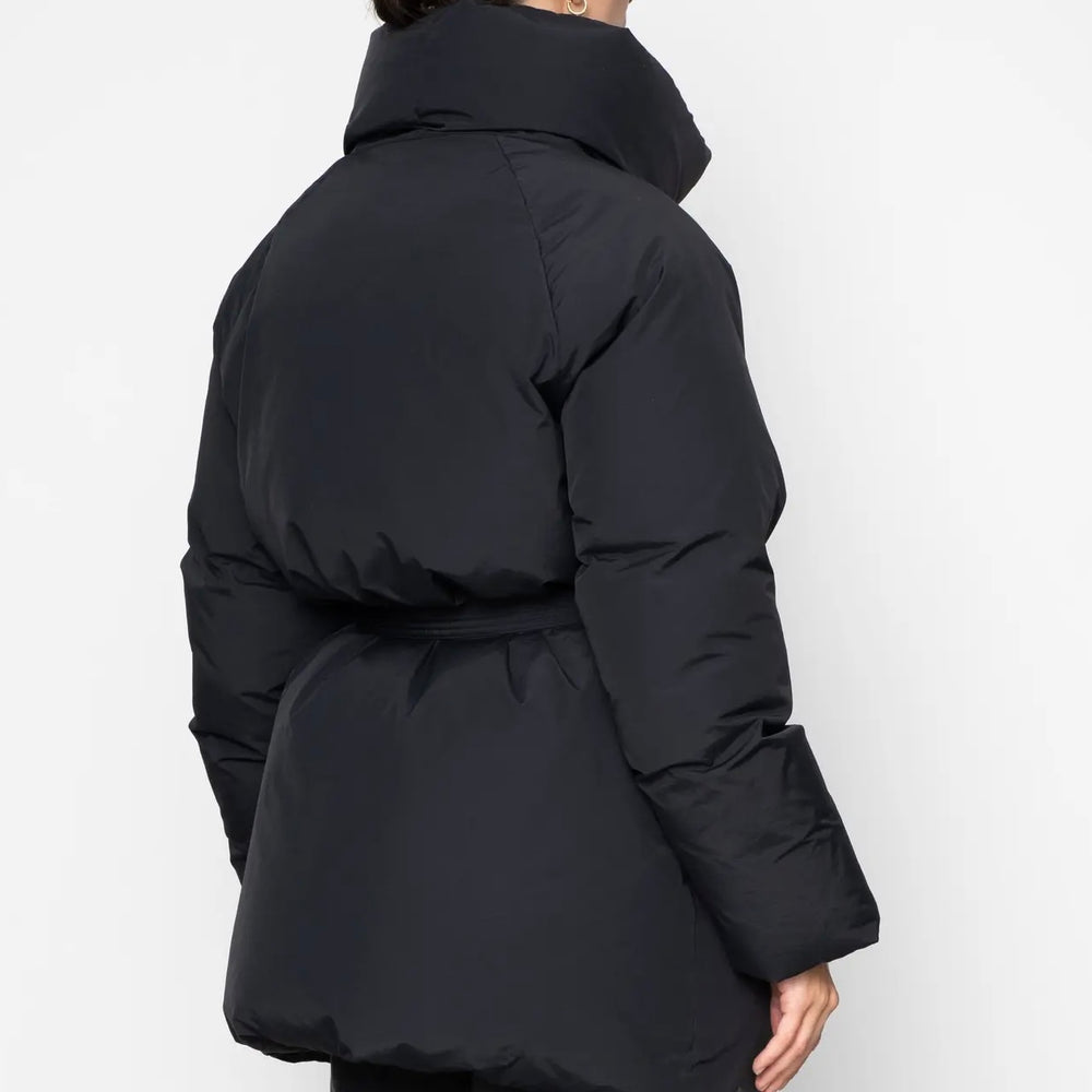 
                  
                    CAMILLA PIHL ORION DOWN JACKET BLACK
                  
                