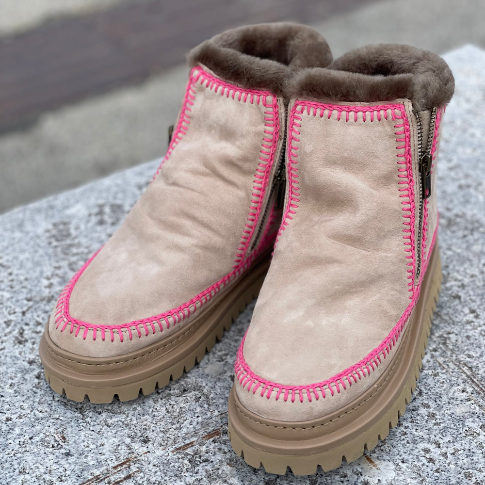 
                  
                    LAIDBACKLONDON SETSU 4.0 CROCHET SAND SUEDE PINK
                  
                