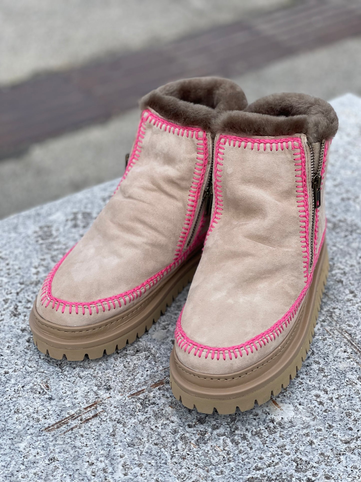 
                  
                    LAIDBACKLONDON SETSU 4.0 CROCHET SAND SUEDE PINK
                  
                