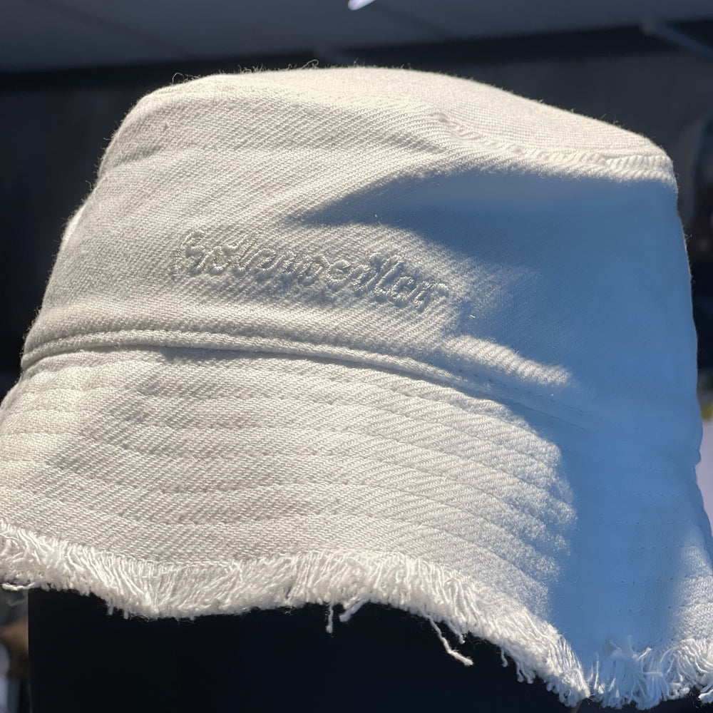 
                  
                    HOLZWEILER PAFE DENIM BUCKET HAT WHITE
                  
                