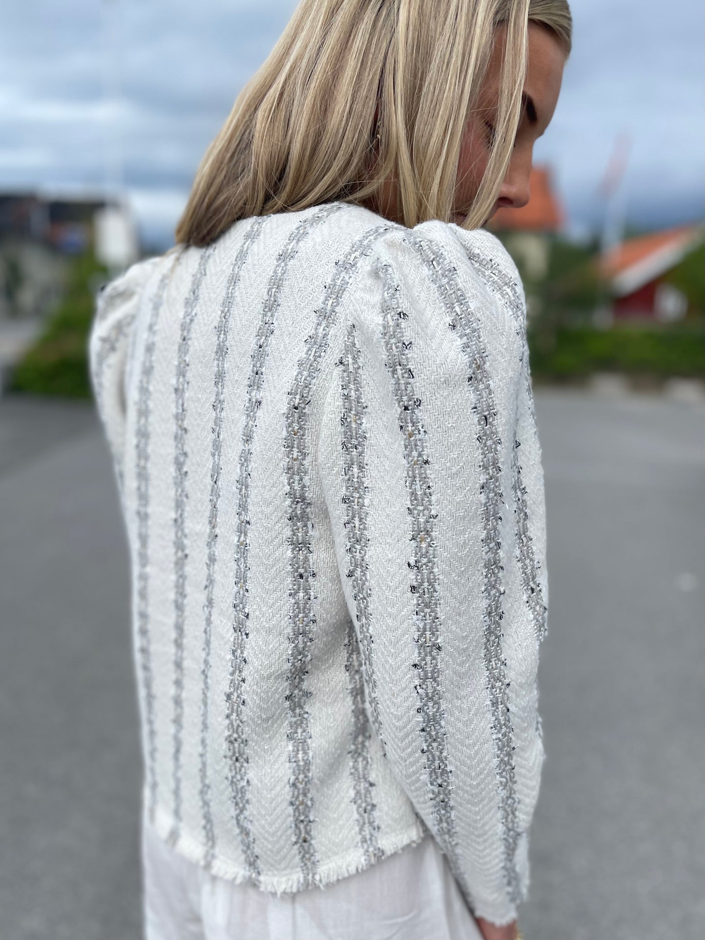 
                  
                    CO’COUTURE ALVIE BOUCLE JACKET OFF WHITE
                  
                