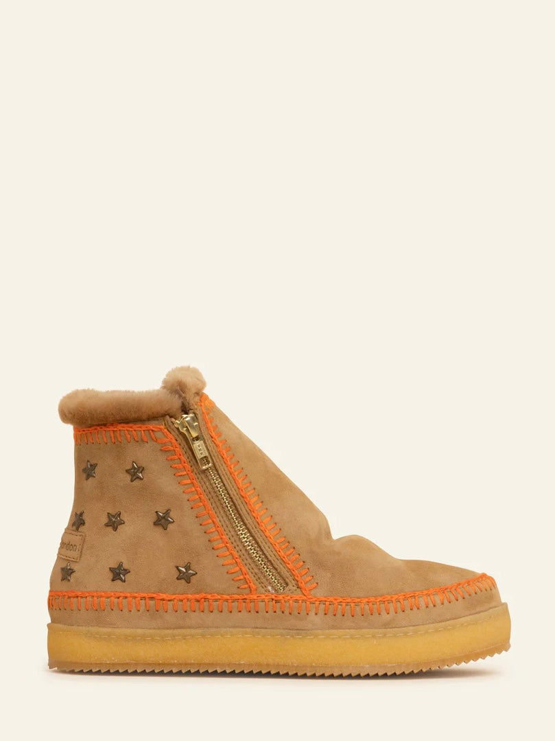 
                  
                    LAIDBACKLONDON SETSU STARS CROCHET SAFFRON SUEDE ORANGE
                  
                