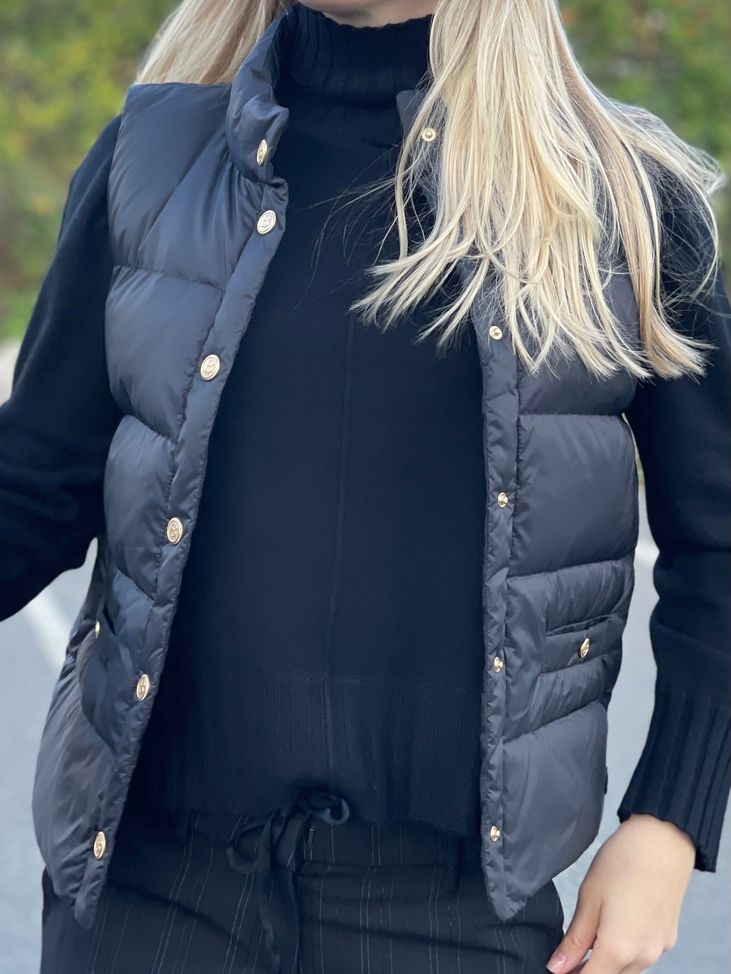 
                  
                    BUSNEL AMY DOWN VEST BLACK
                  
                