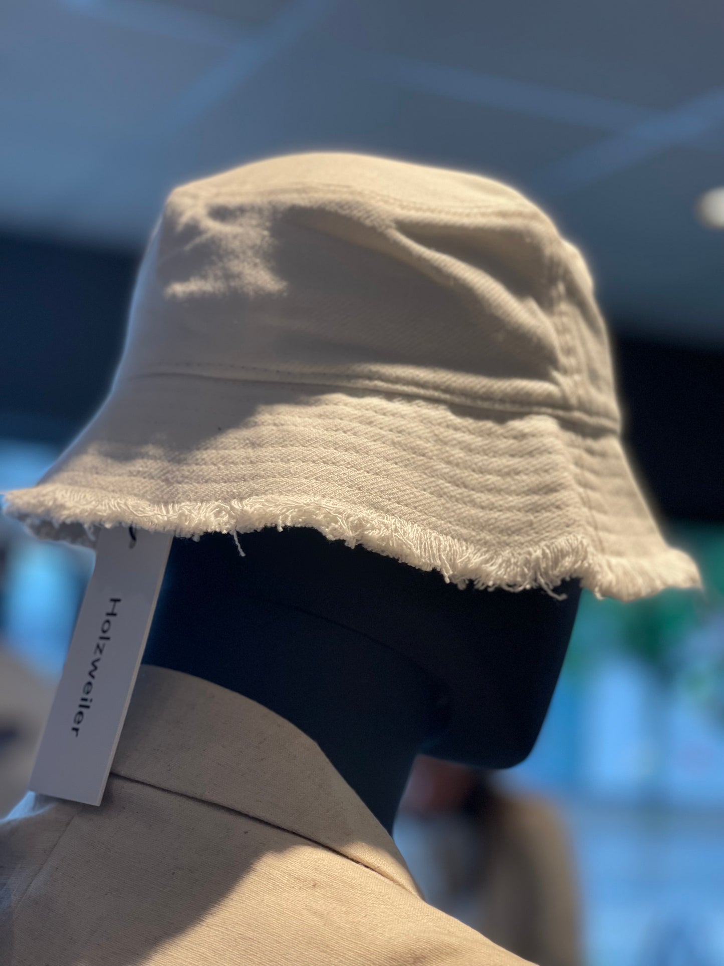 
                  
                    HOLZWEILER PAFE DENIM BUCKET HAT WHITE
                  
                