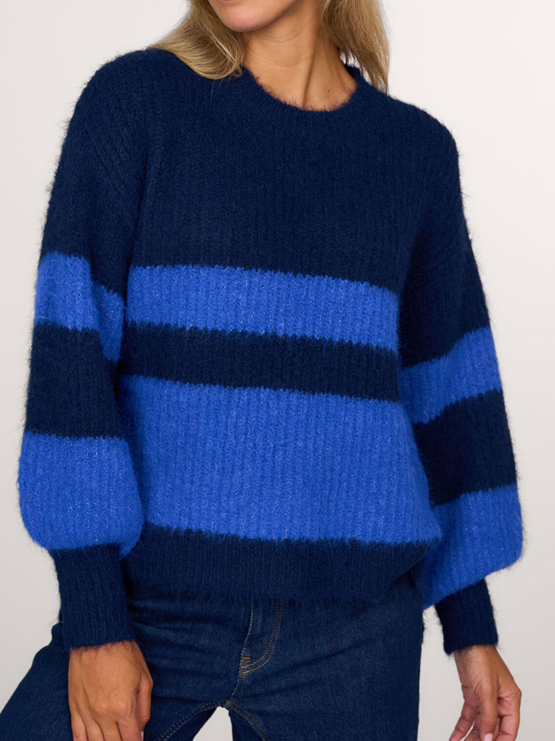 
                  
                    CO’COUTURE CORALIE BLOCK RIB KNIT NAVY
                  
                