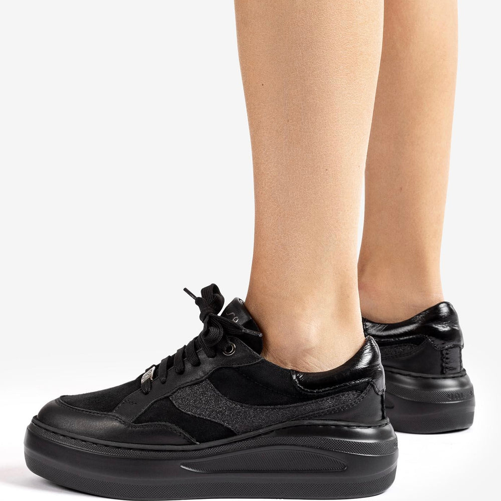 
                  
                    UNISA SNEAKERS FIVE BLACK
                  
                