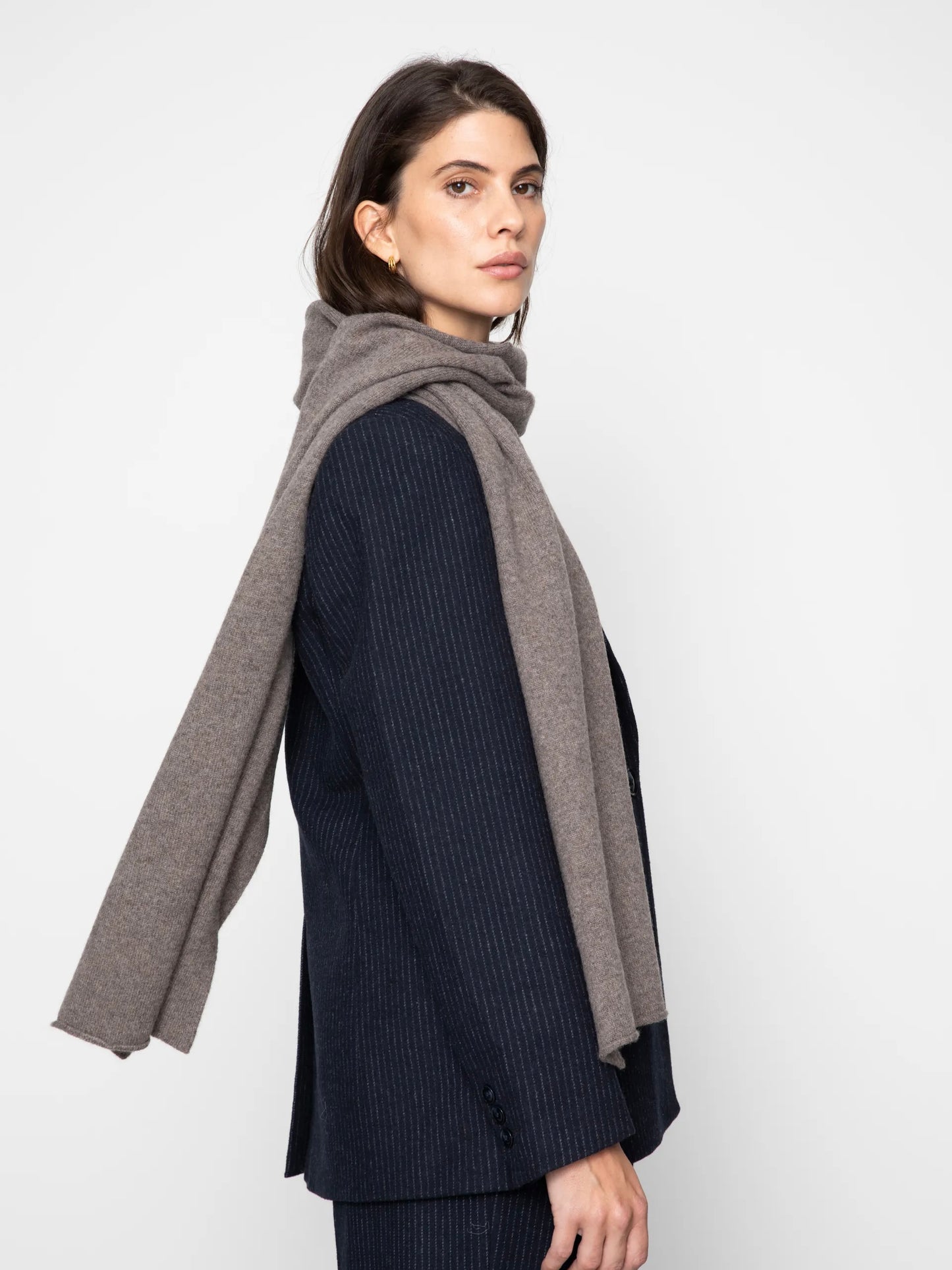 
                  
                    CAMILLA PIHL BABETTE SCARF DARK TAUPE
                  
                