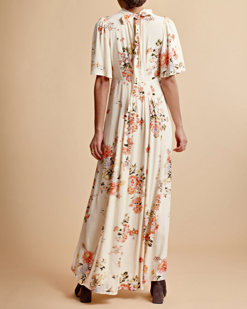 
                  
                    BY TIMO SUMMER TIEBACK GOWN DAHLIA
                  
                