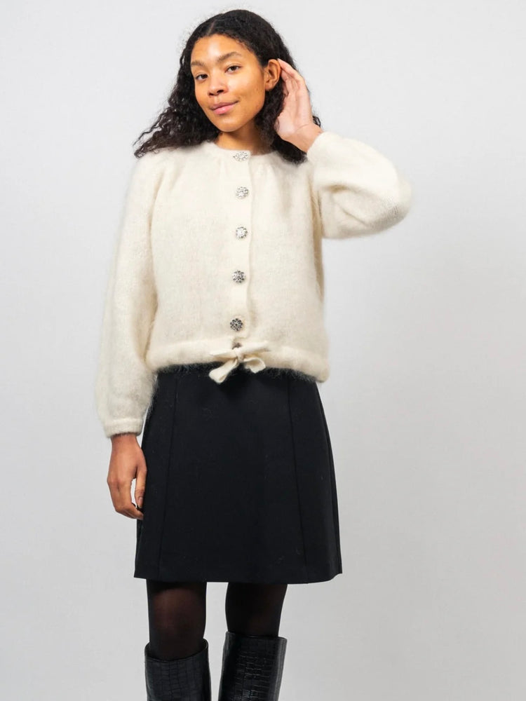 
                  
                    ELLA & IL FRANCA LUX CHUNKY CARDIGAN WHITE
                  
                