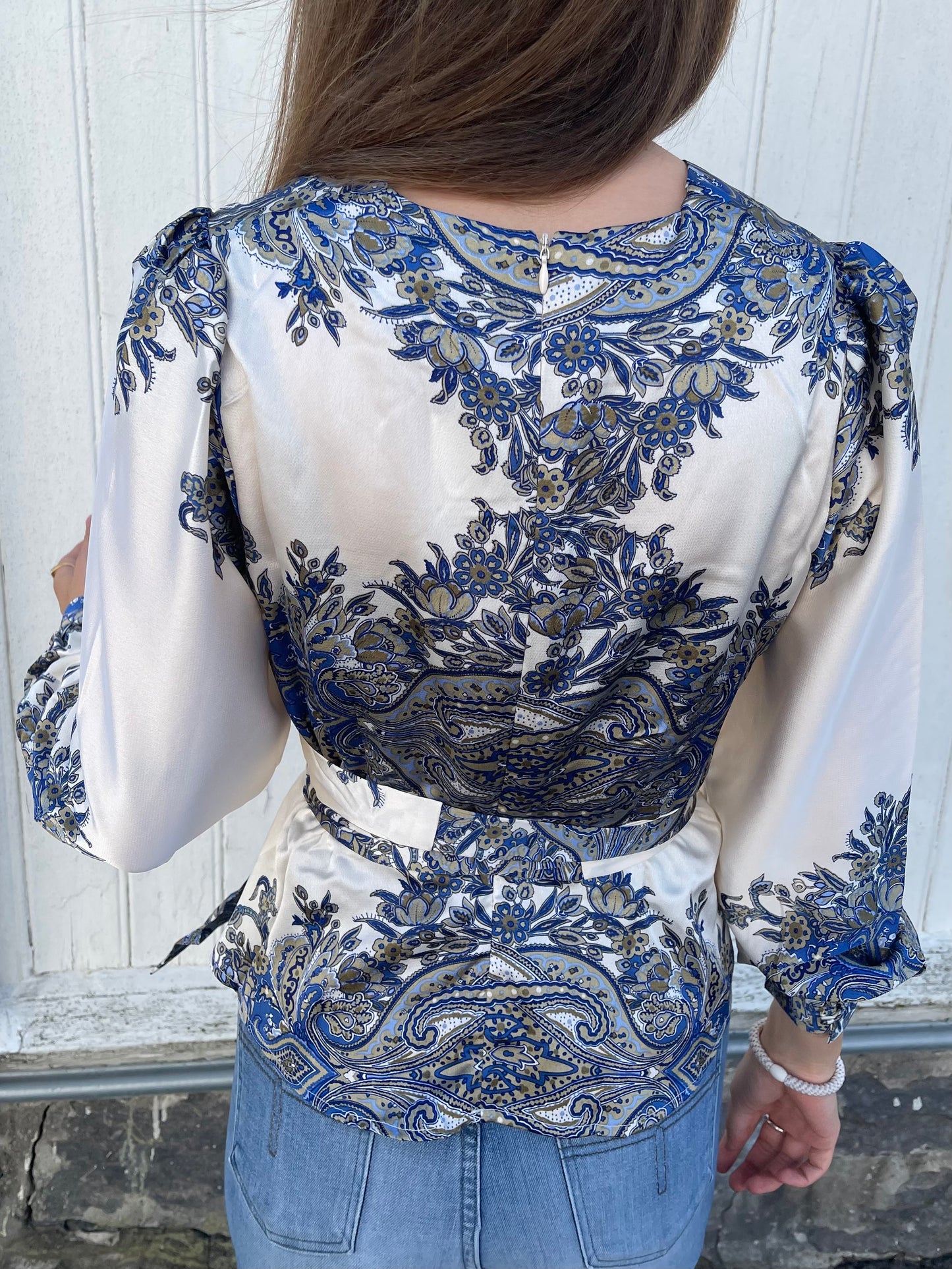 
                  
                    NEO NOIR RISTA PAISLEY BORDER BLOUSE ASH BLUE
                  
                