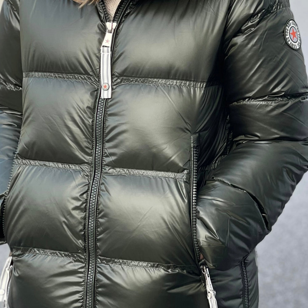 
                  
                    CAYA ERIKA LUX RACING GREEN
                  
                