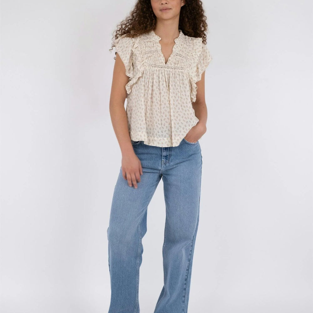 
                  
                    NEO NOIR JAYLA BASIC BLOSSOM TOP CREME
                  
                