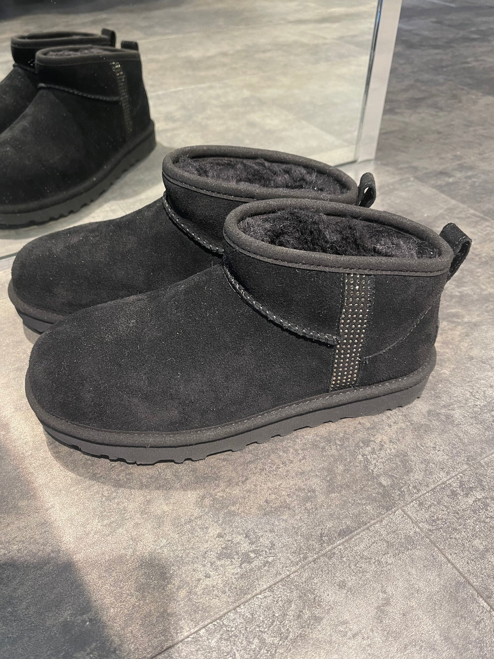 UGG W CLASSIC ULTRA MINI M BLING BLACK