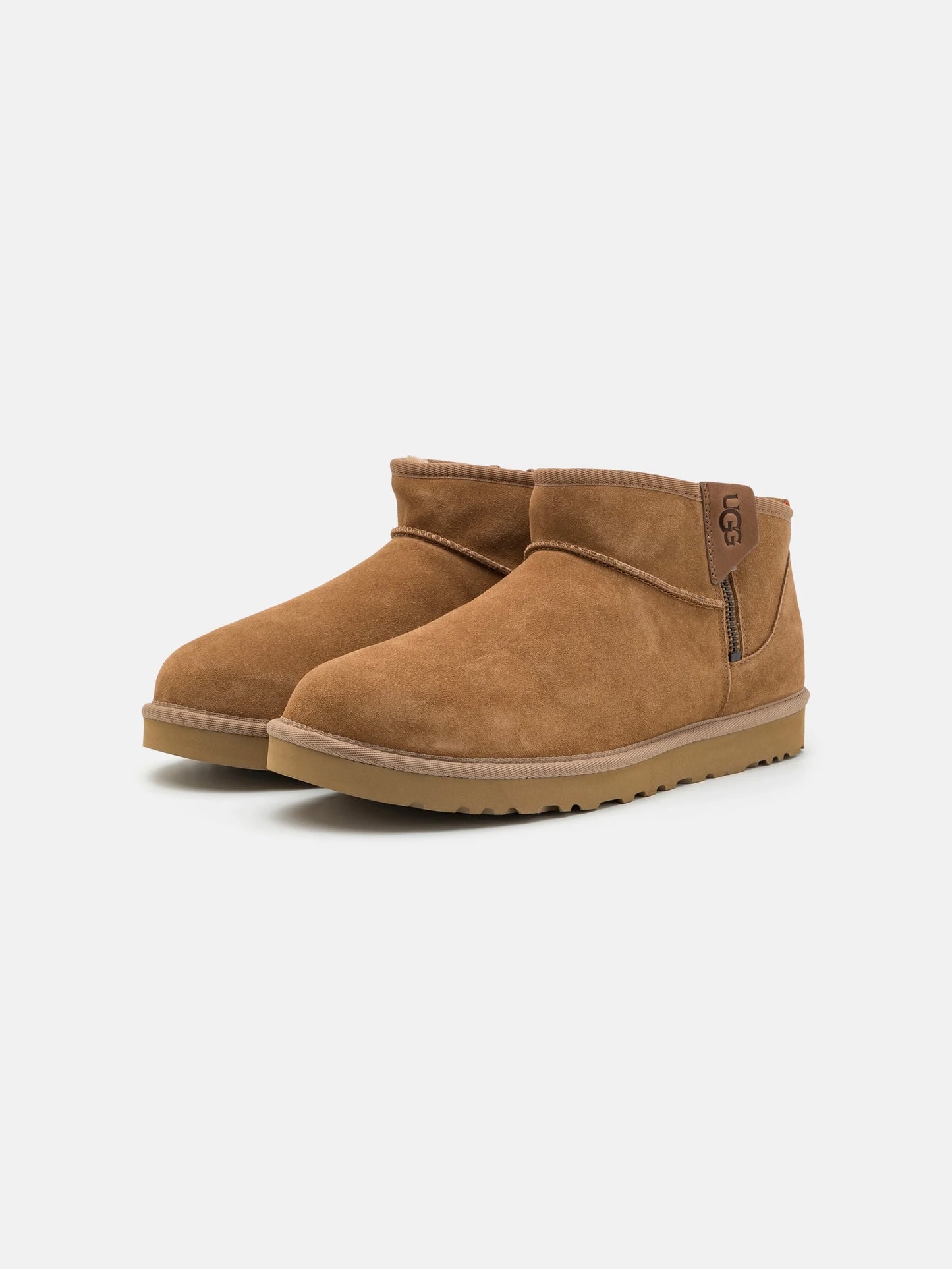 
                  
                    HERRE UGG CLASSIC ULTRA MINI ZIP CHESTNUT
                  
                