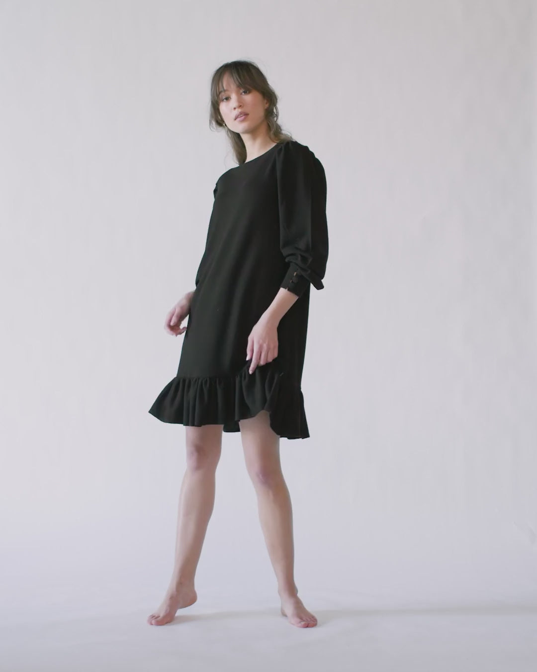 
                  
                    Load and play video in Gallery viewer, ELLA &amp;amp; IL EMMA MERINO DRESS BLACK
                  
                