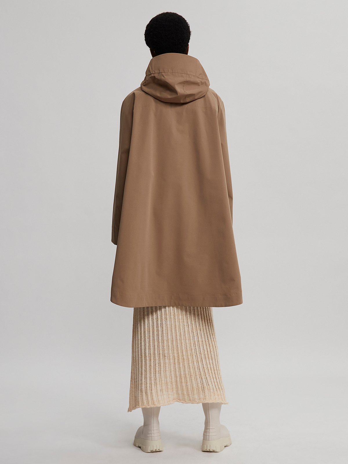 
                  
                    HOLZWEILER SOLIDARITY PONCHO TAUPE
                  
                