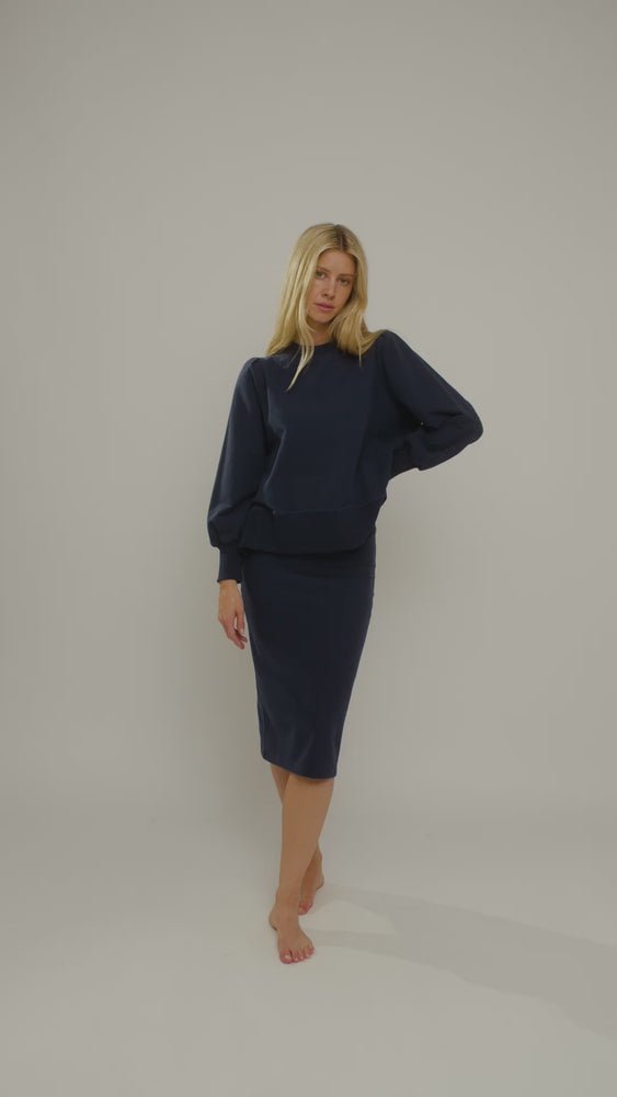 
                  
                    Load and play video in Gallery viewer, ELLA&amp;amp;IL SARENA SWEATER NAVY
                  
                