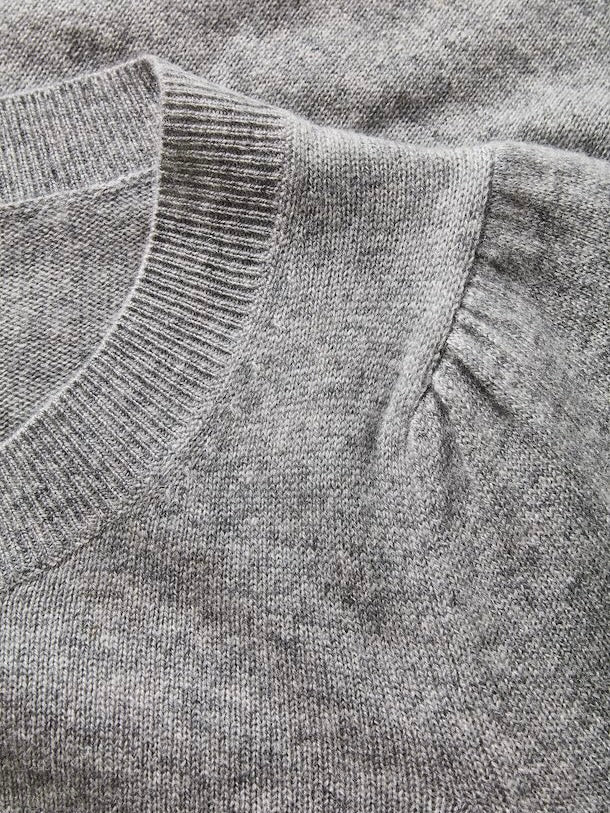 
                  
                    PART TWO EVINA PW PULLOVER CASHMERE GREY MELANGE
                  
                